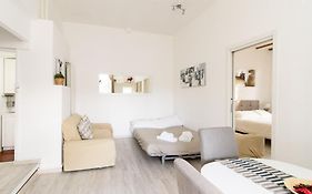 White terrace apartment navona